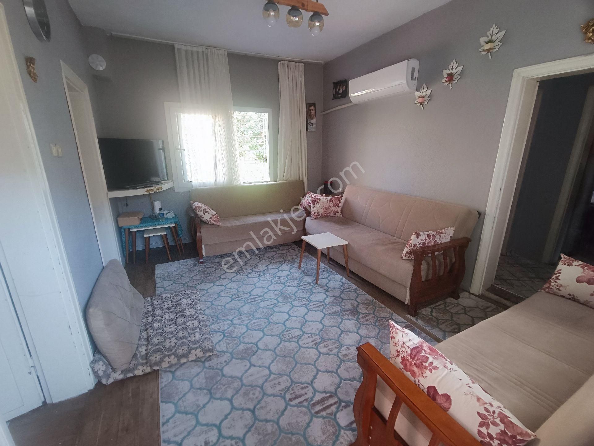 Mersin Sağlık Mahallesi 2 Katlı Müstakil Komple Satılık - Görsel 9