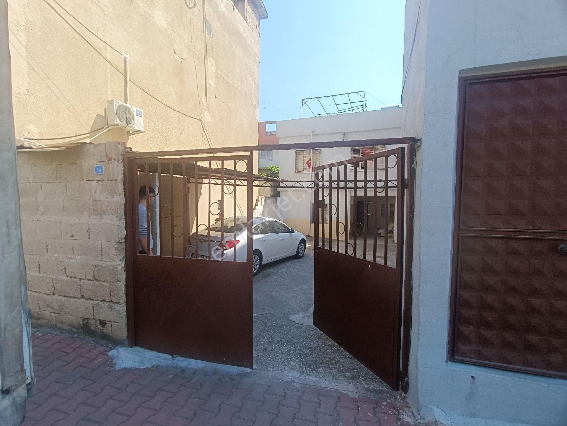 Mersin Sağlık Mahallesi 2 Katlı Müstakil Komple Satılık - Görsel 32