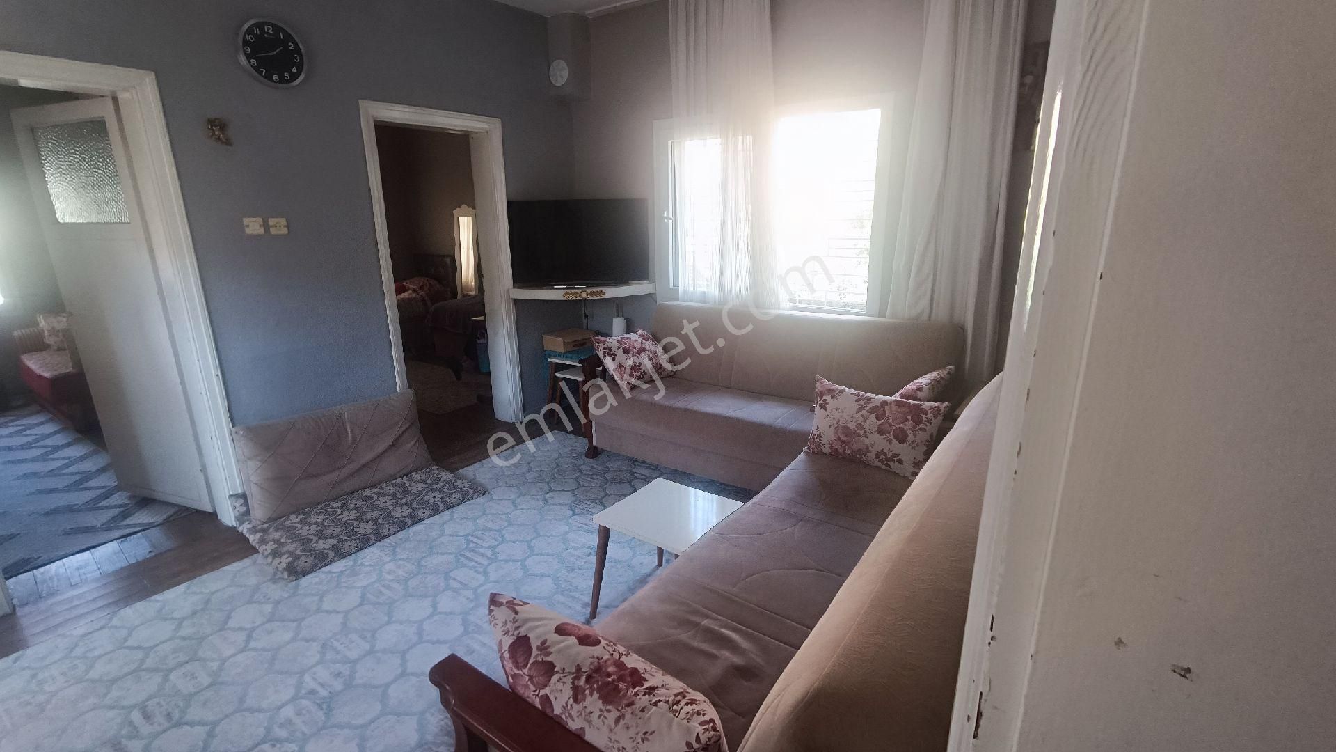 Mersin Sağlık Mahallesi 2 Katlı Müstakil Komple Satılık - Görsel 10