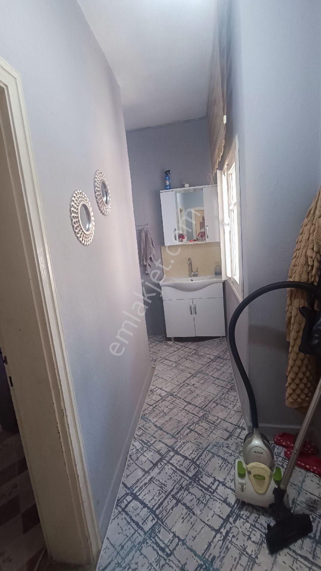 Mersin Sağlık Mahallesi 2 Katlı Müstakil Komple Satılık - Görsel 8