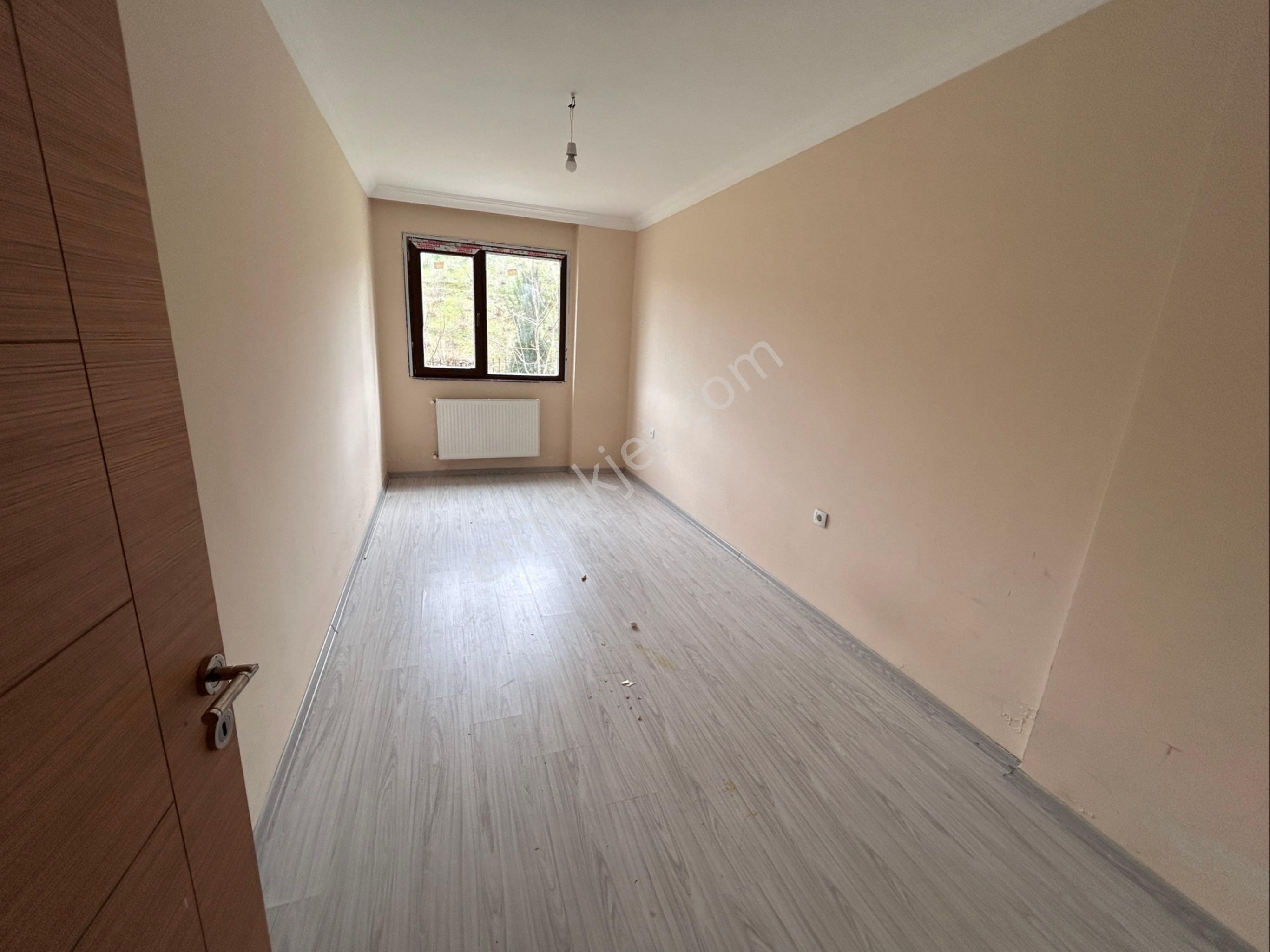 Trabzon Pelitli De Satılık 1+1 Daire - Görsel 4