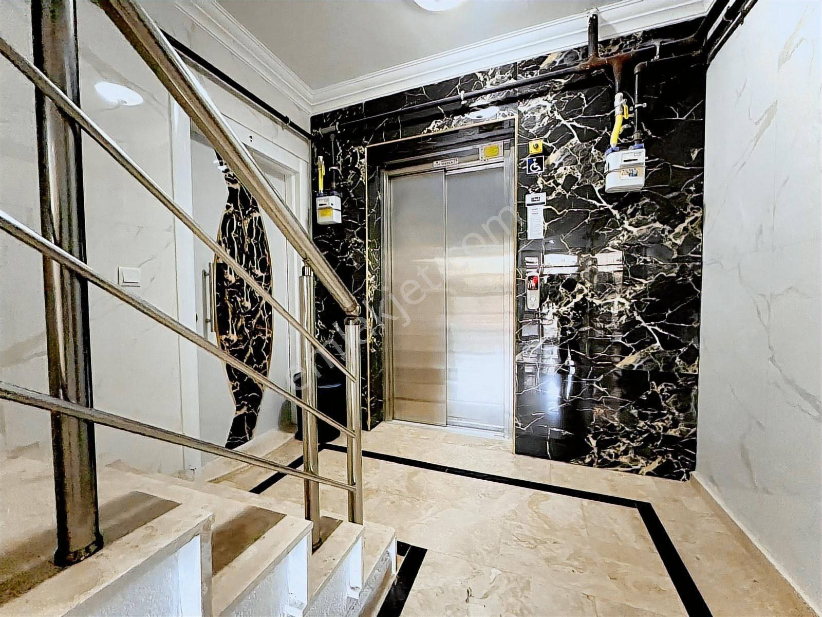 Antalya Şehir Merkezinde Ferah Ve Kullanışlı 2+1 Satılık Daire - Görsel 18