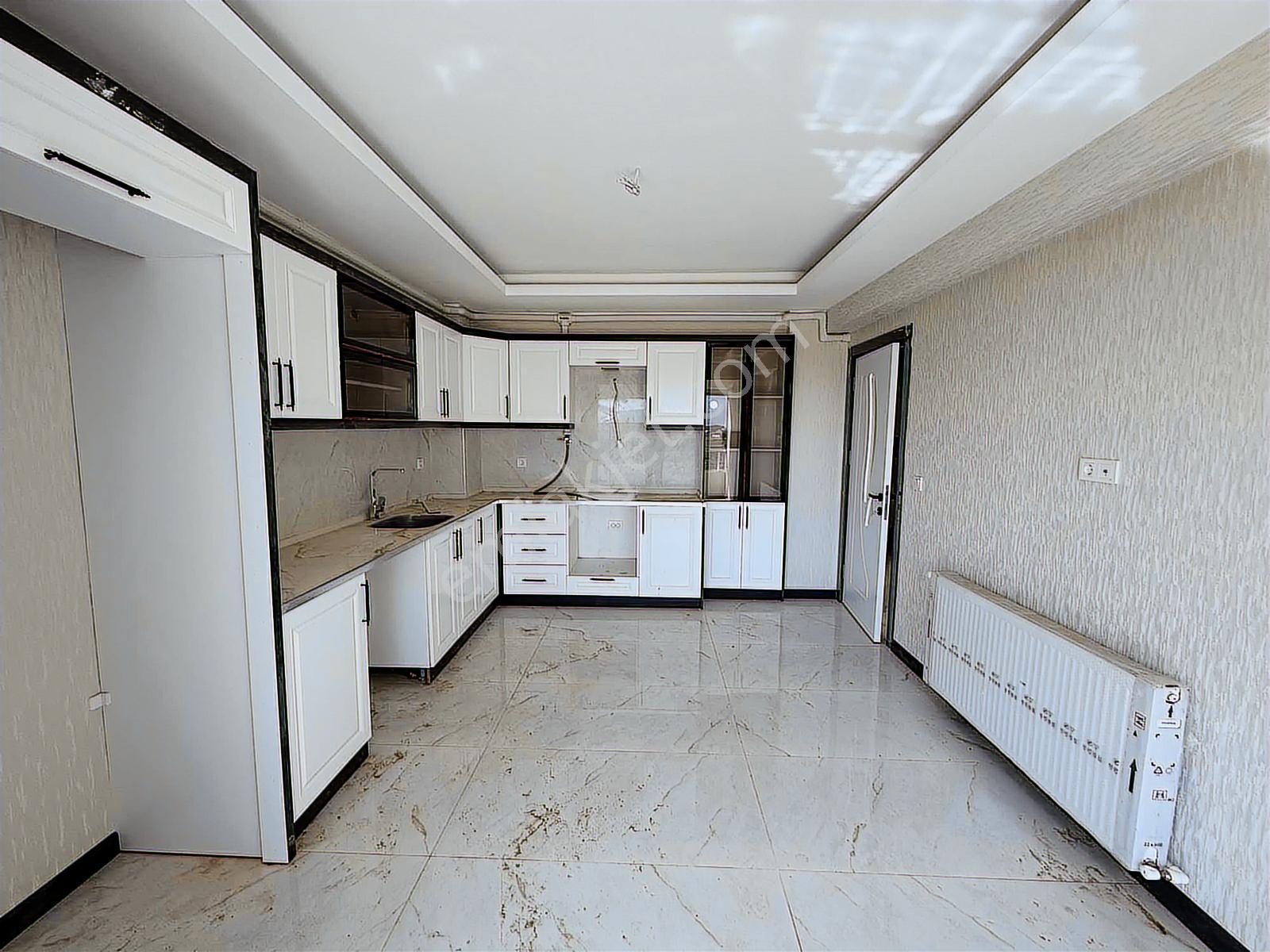 Uygan'dan Muratbey Mah. 3+1 155m² Yeni Gelişen Mevkii Arakat - Görsel 4