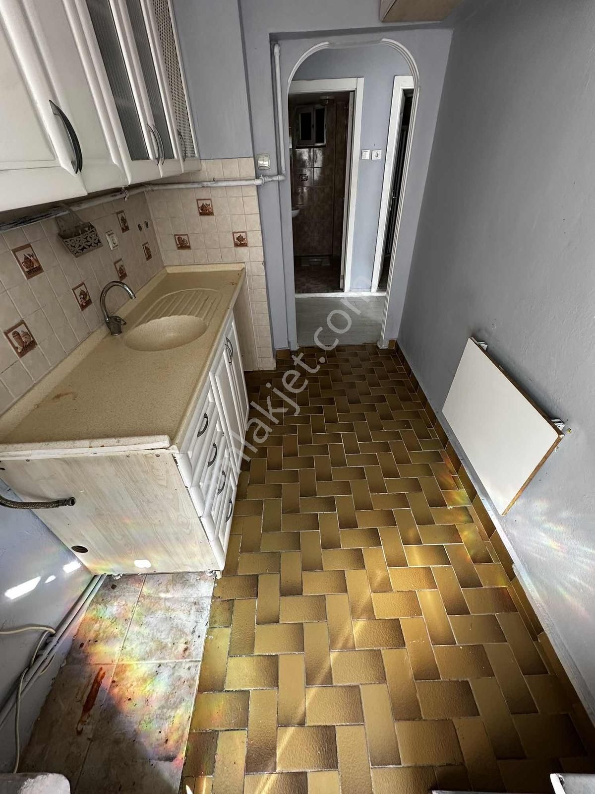 Metroya 4 Dk Mesafede 2+1 Ara Kat 90m2 Bakımlı Kiralık Daire - Görsel 8