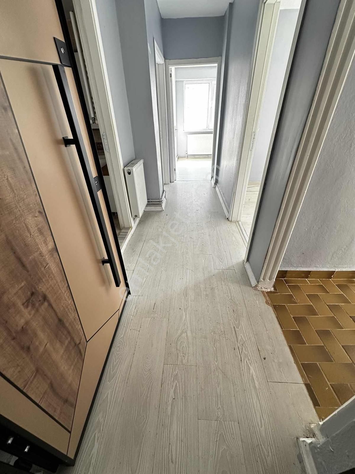 Metroya 4 Dk Mesafede 2+1 Ara Kat 90m2 Bakımlı Kiralık Daire - Görsel 20