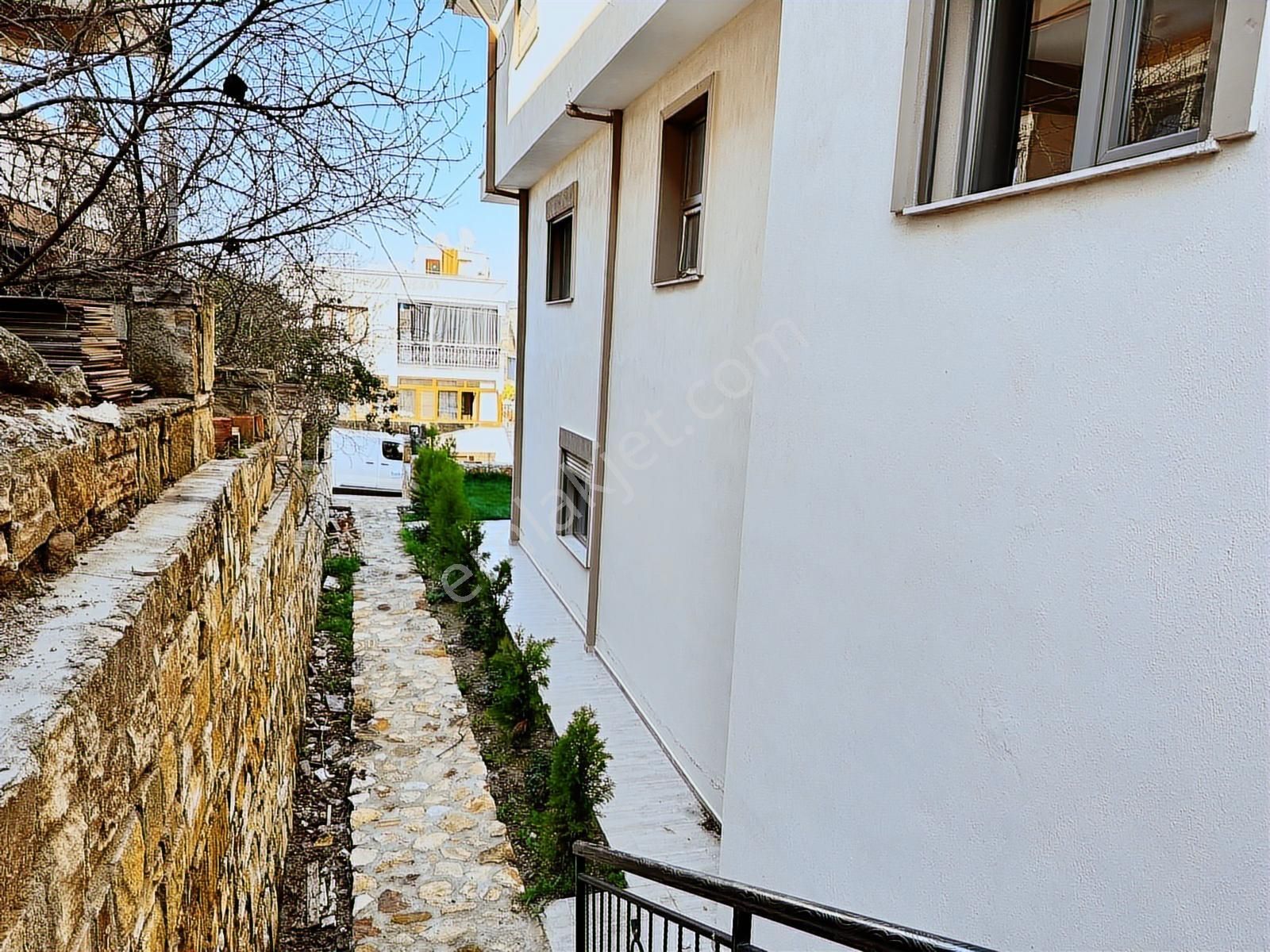 Foça Kazım Dirik Mah. Kiralık 3+1 Dubleks Daire - Görsel 20