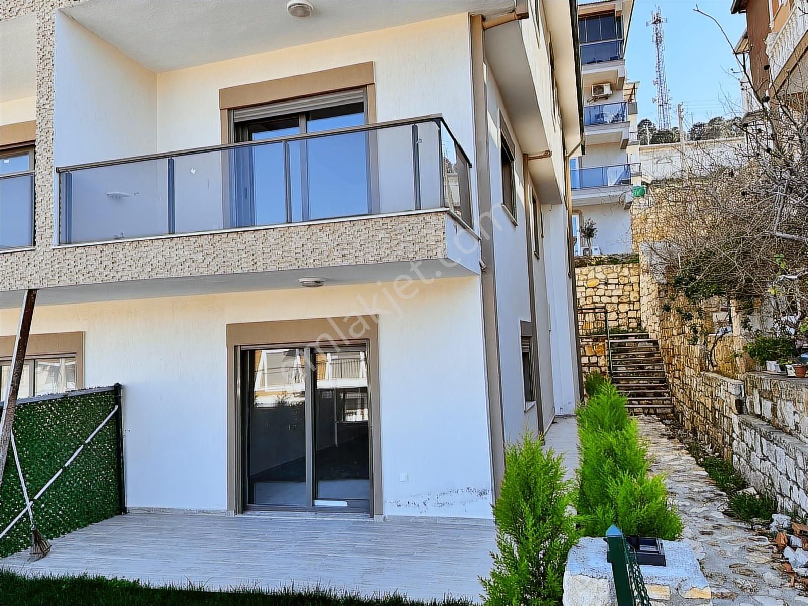 Foça Kazım Dirik Mah. Kiralık 3+1 Dubleks Daire - Görsel 10