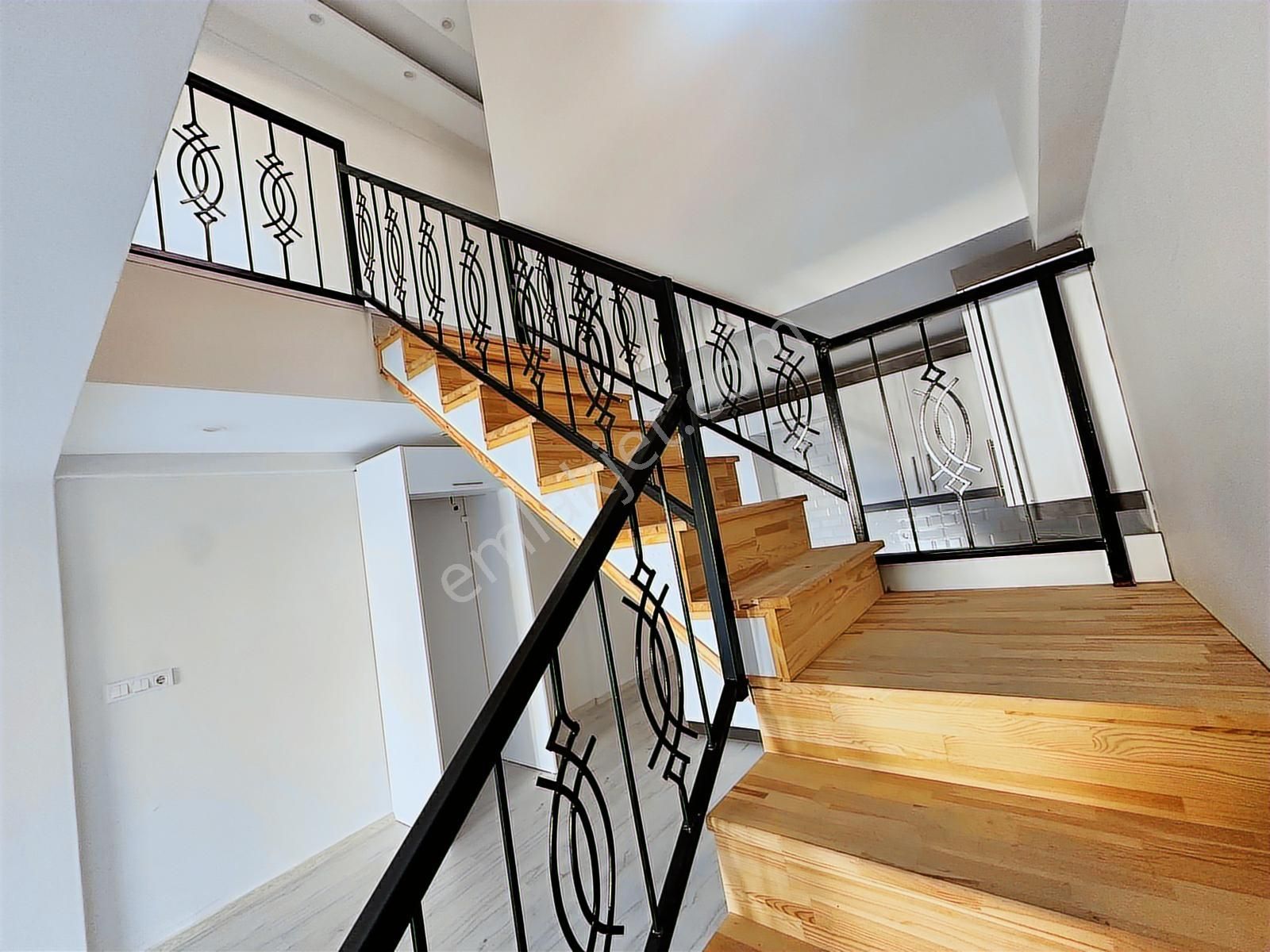 Foça Kazım Dirik Mah. Kiralık 3+1 Dubleks Daire - Görsel 28