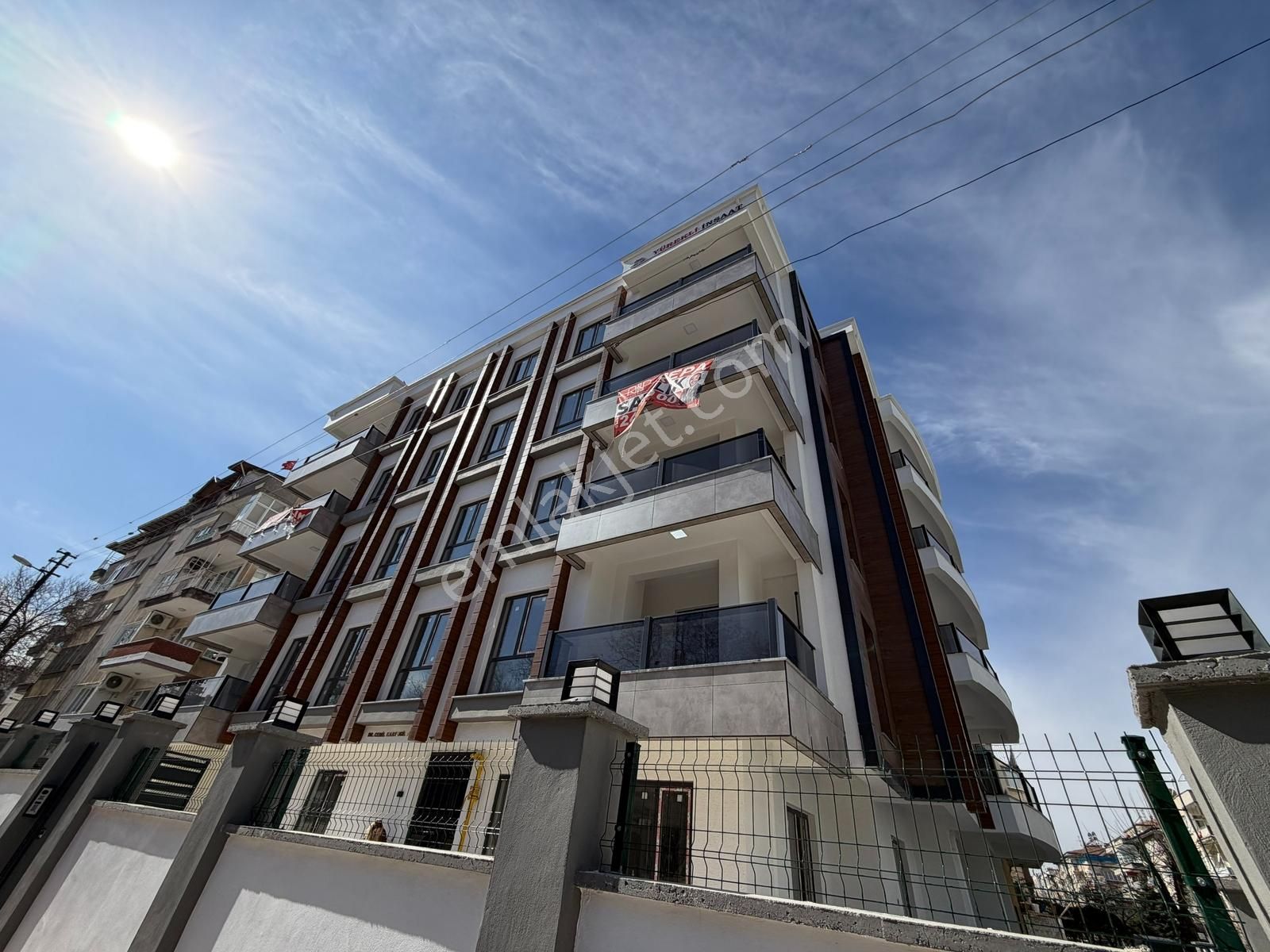 Repa Gayrimenkul Adem Özdemir'den Kırkayak Parkı Karşısı 2+1