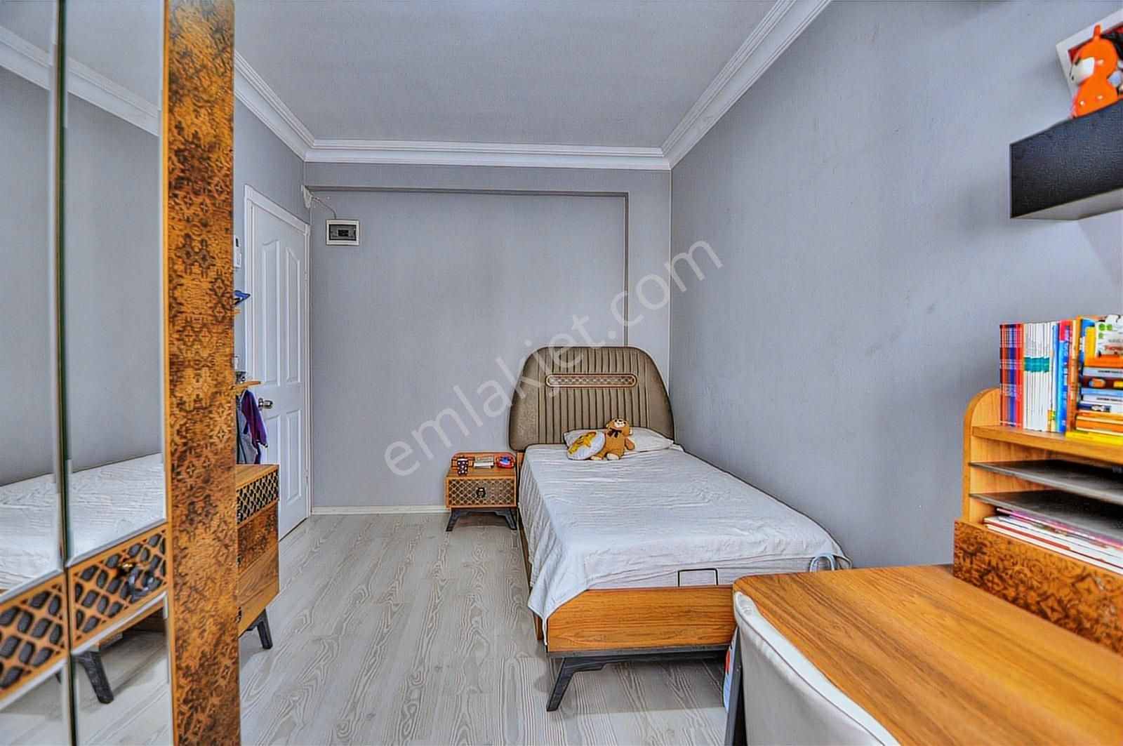 Yenigünde Şık Tasarımlı 5+1 Dubleks İki Daire Olarak Kullanım - Görsel 27