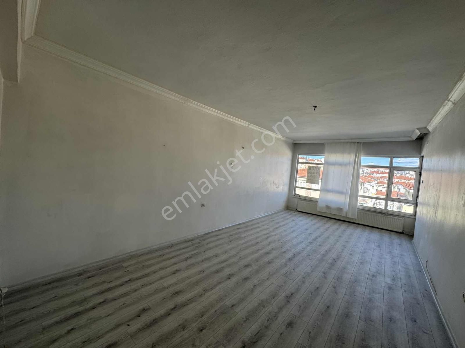 Tepebaşında Cadde Sırtı Metro Yakını Kiralık Daire - Görsel 14