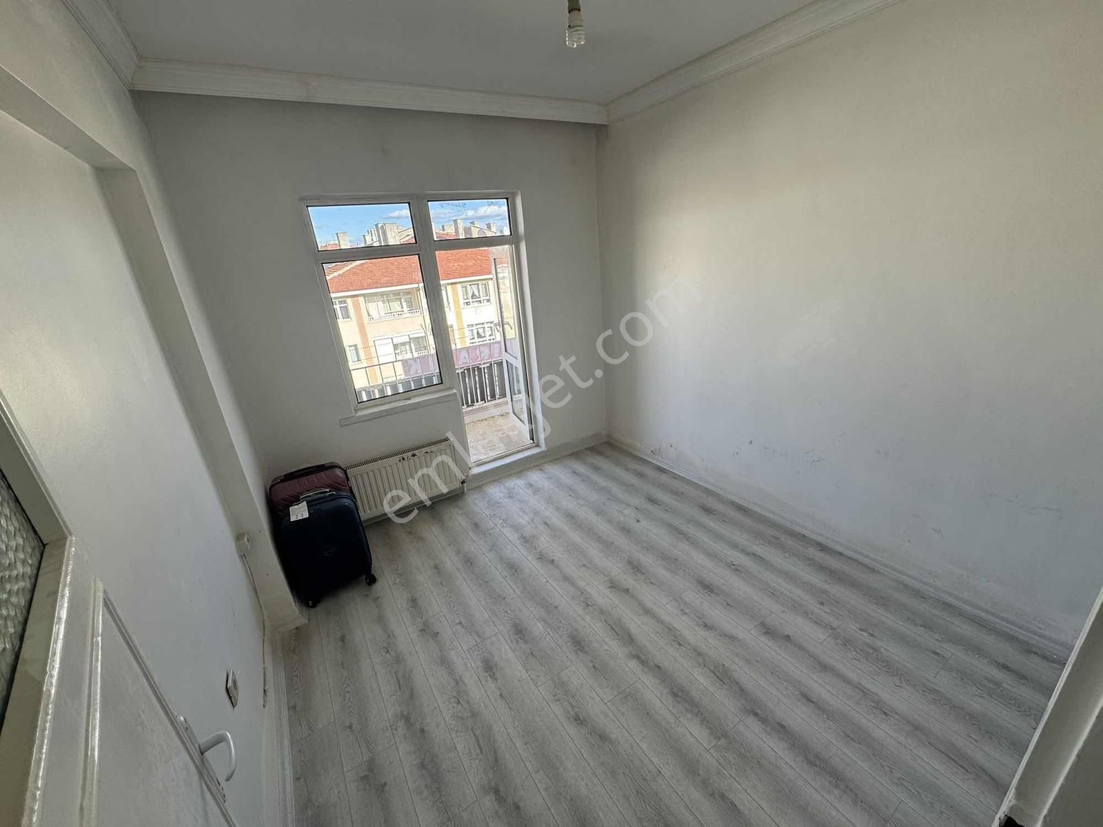 Tepebaşında Cadde Sırtı Metro Yakını Kiralık Daire - Görsel 13