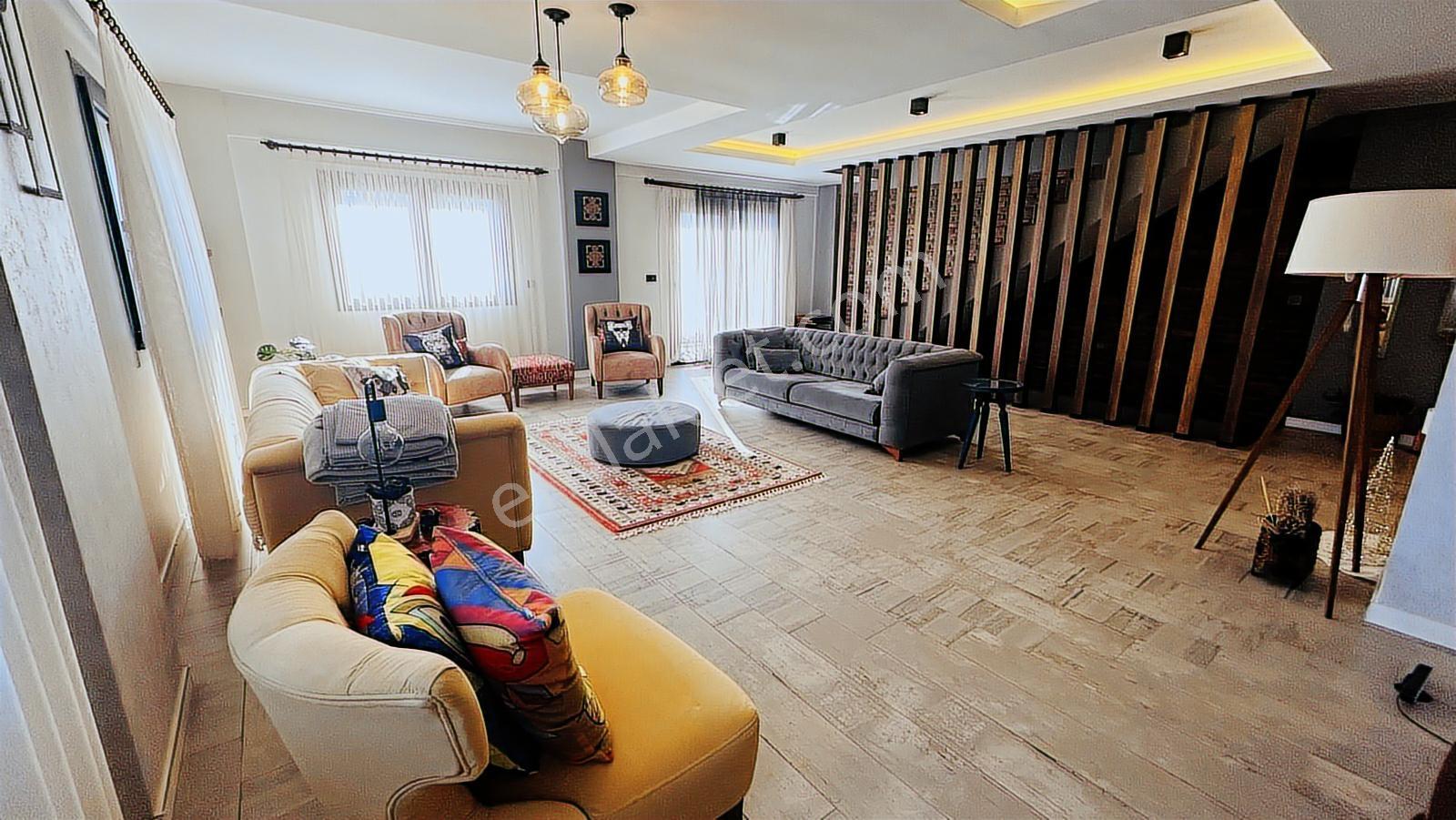 Şirinköy De Özel Tasarımlı Havuzlu Satılık Villa - Görsel 26
