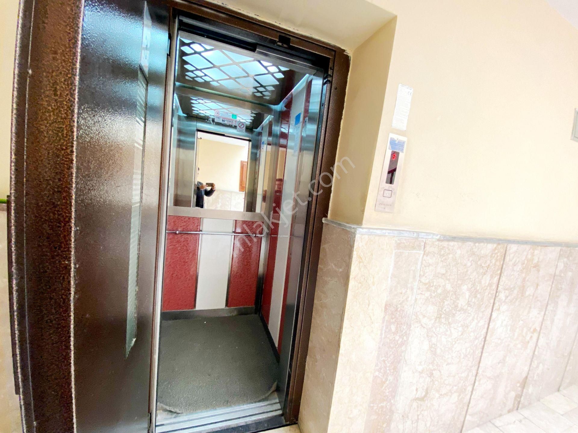 İncirli Mh. Çift Girişli Asansörlü Isı Yalıtımlı Bağımsız 5+1 - Görsel 33