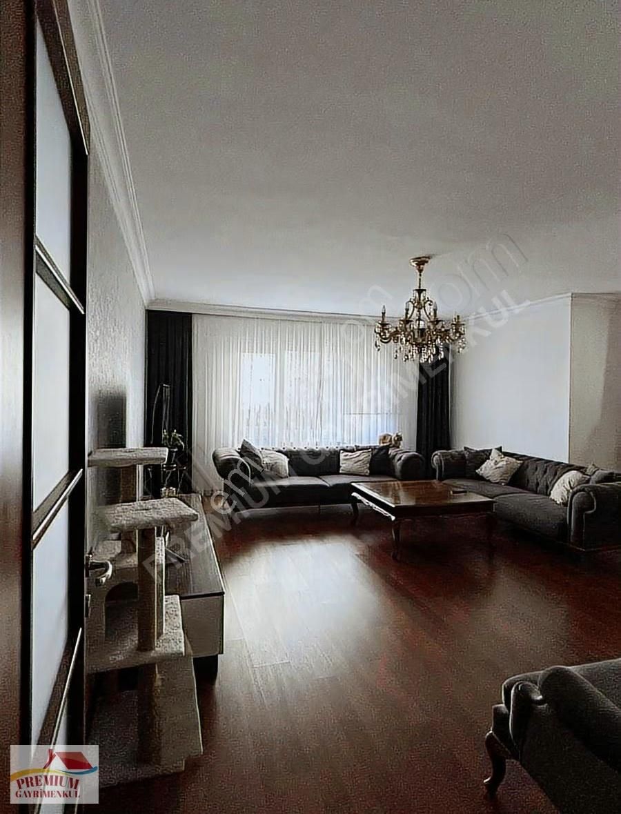 Sefaköy Kiptaş'ta 4+1 Satılık Daire - Görsel 8