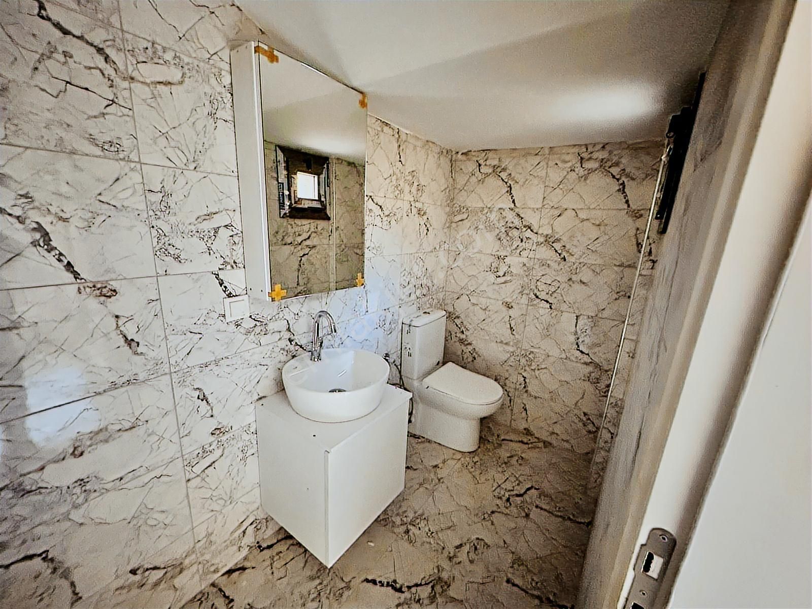 Foça Kazım Dirik Mah. Kiralık 3+1 Bahçeli Dubleks Daire - Görsel 13