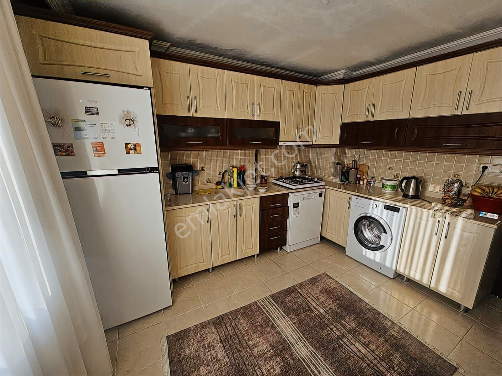 Söke Atatürk Mahallesinde Satılık 3+1 Doğalgazlı Daire