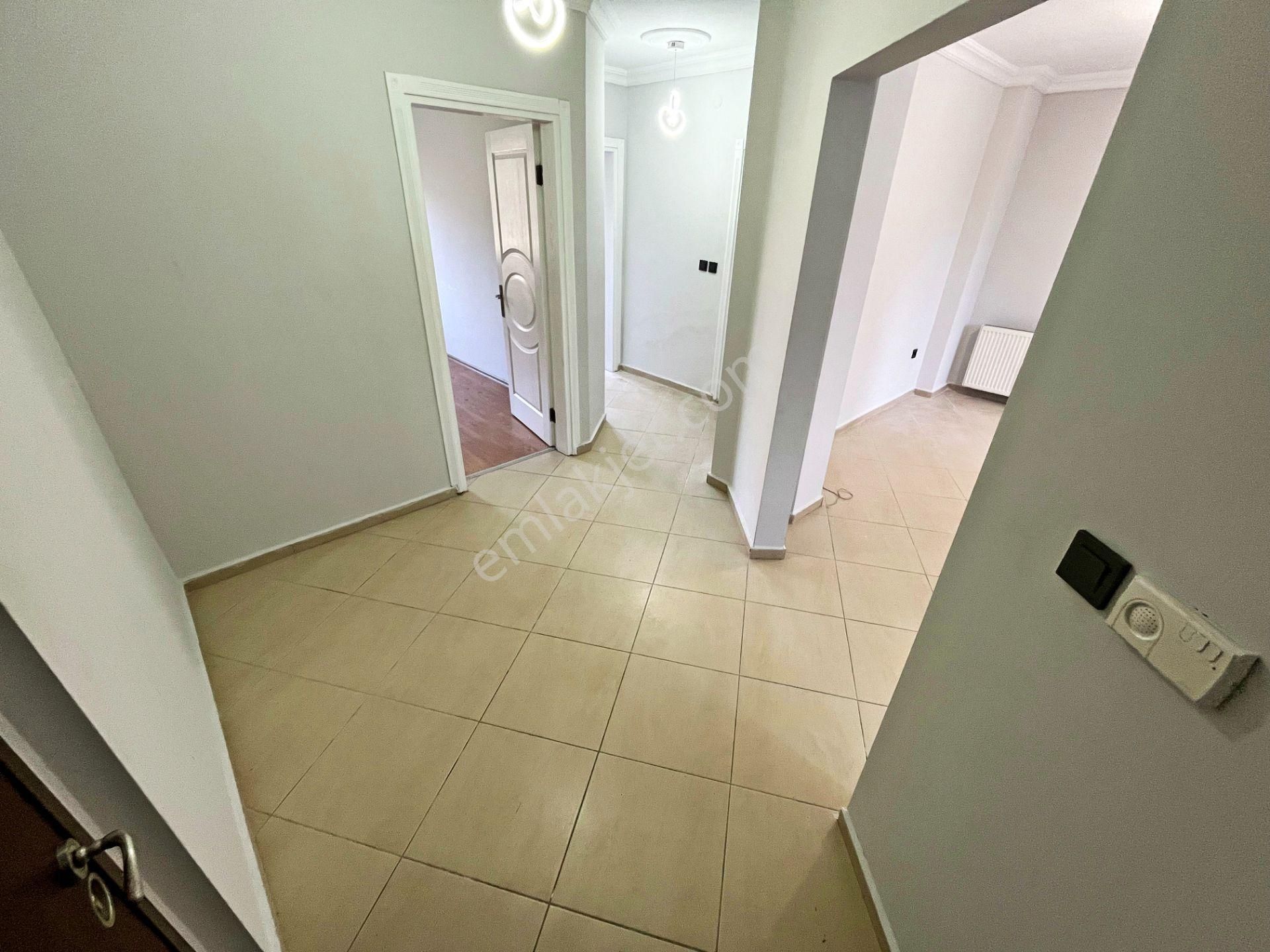 🛑🛑aktif'ten Akçay'da Satılık Nezih Muhitte Ön Cephe Doğalgazlı 8 Yaşında 2+1 Daire - Görsel 12