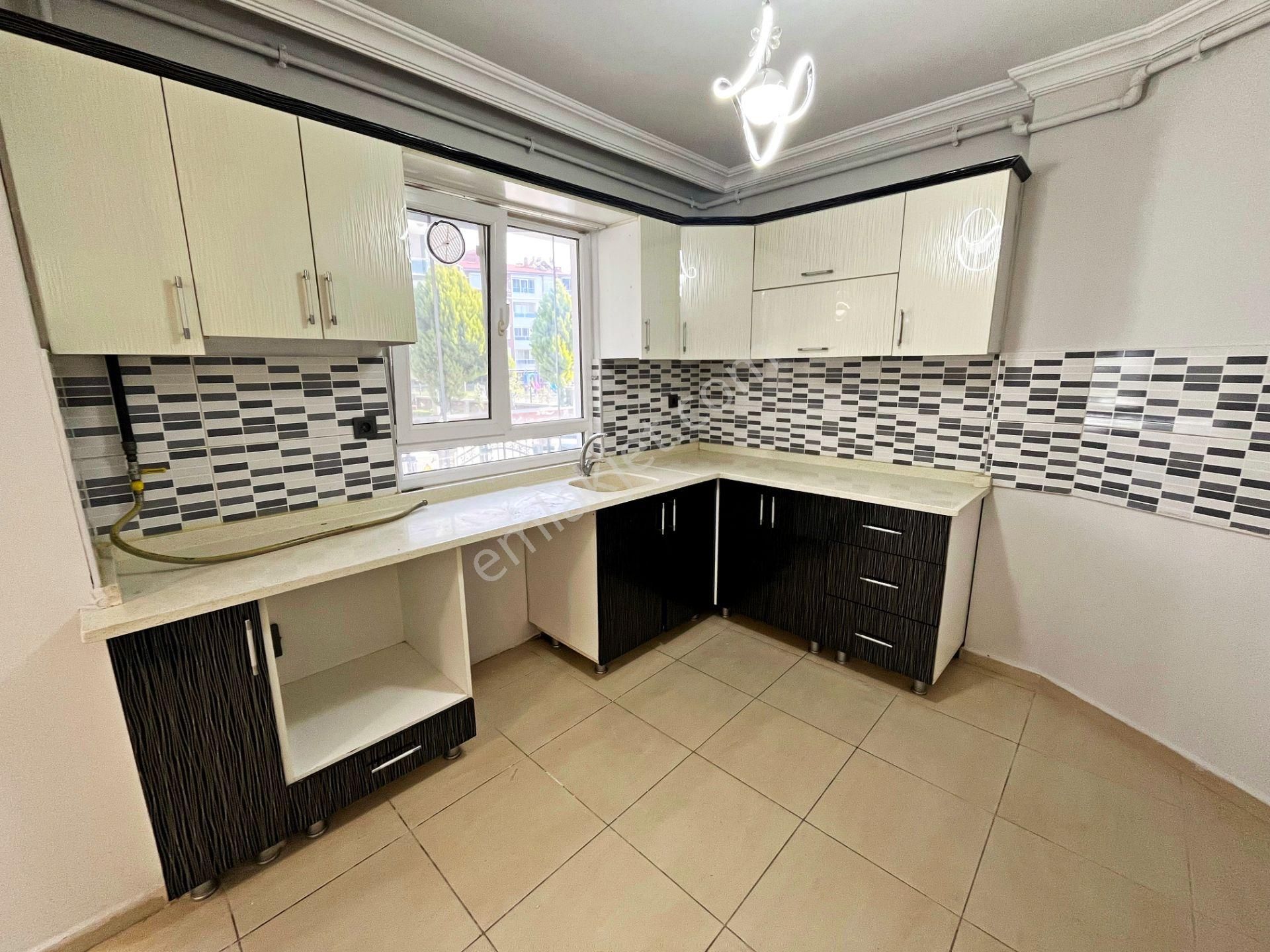 🛑🛑aktif'ten Akçay'da Satılık Nezih Muhitte Ön Cephe Doğalgazlı 8 Yaşında 2+1 Daire - Görsel 5