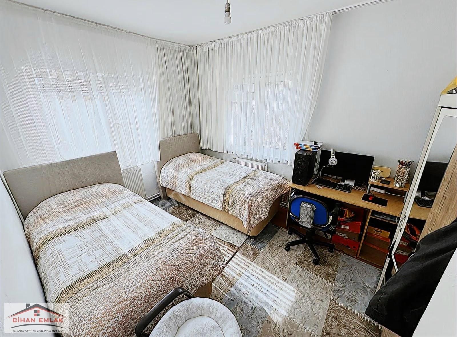 Cihan'dan Fırsat Karşıyaka Mahallesin'de 2.katta İskanlı Daire - Görsel 3