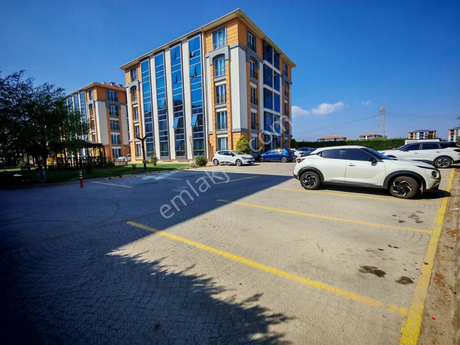 Silivri M.sinan'da Havuz Cephe Site İçi Ara Kat 2+1 - Görsel 24