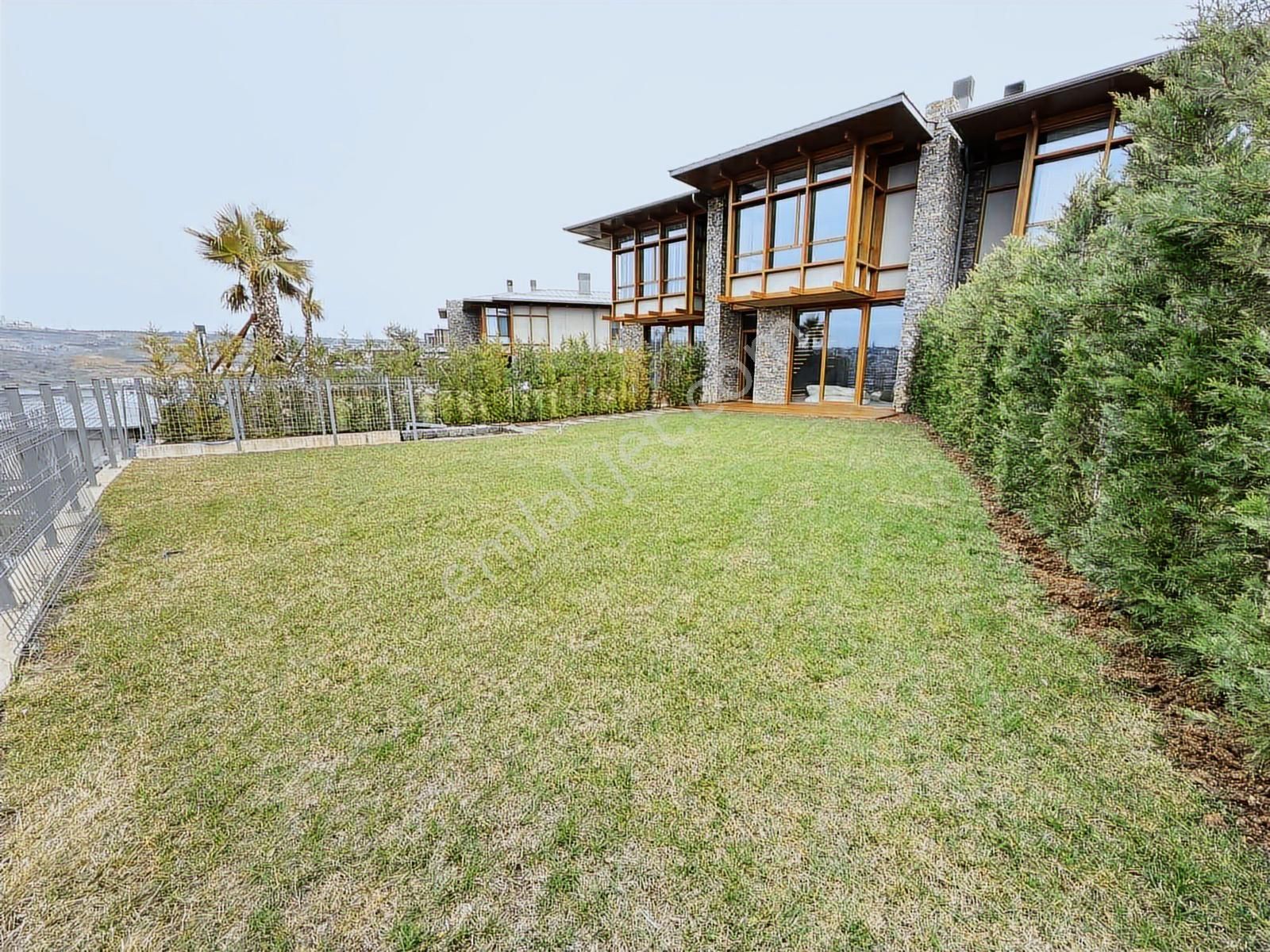 Düşler Vadisi Riva'da 3+1 152m2 Muhteşem Deniz Manzaralı Villa,