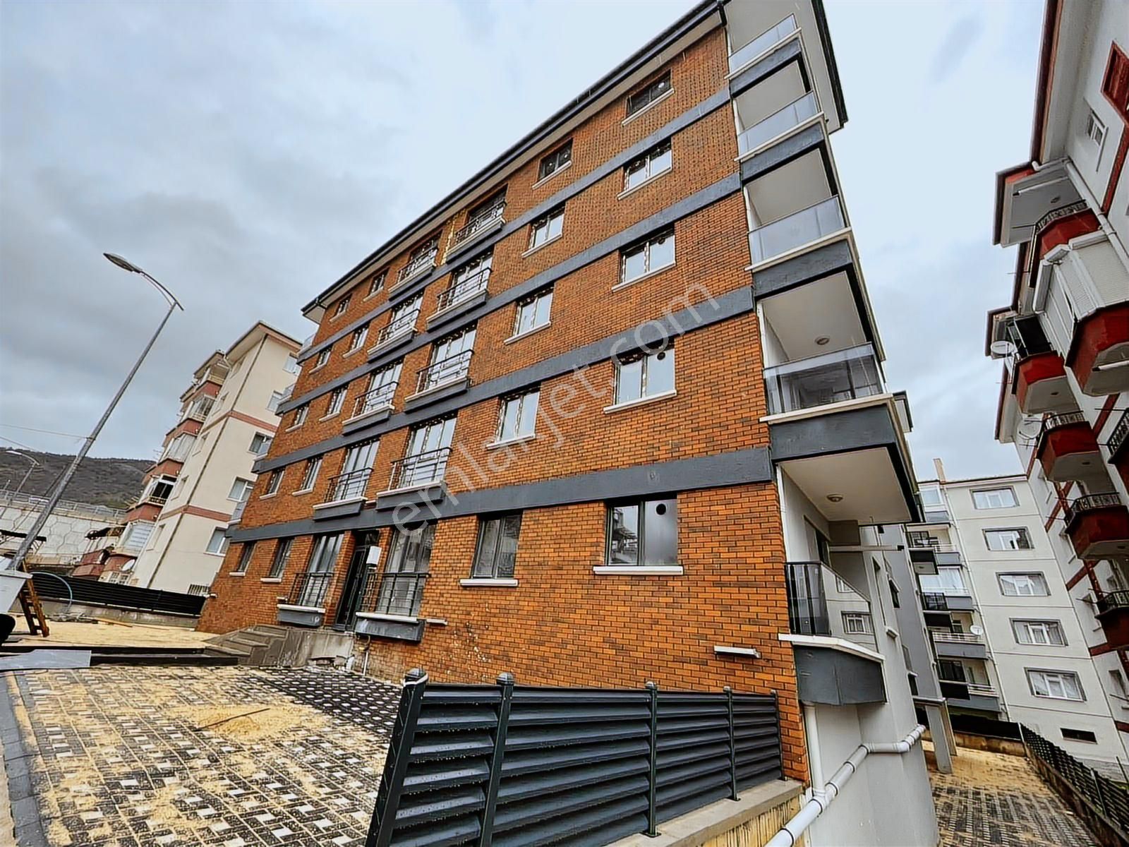 Akçay Mah. Merkezi Konumda Sıfır 1+1 Daire - Görsel 2