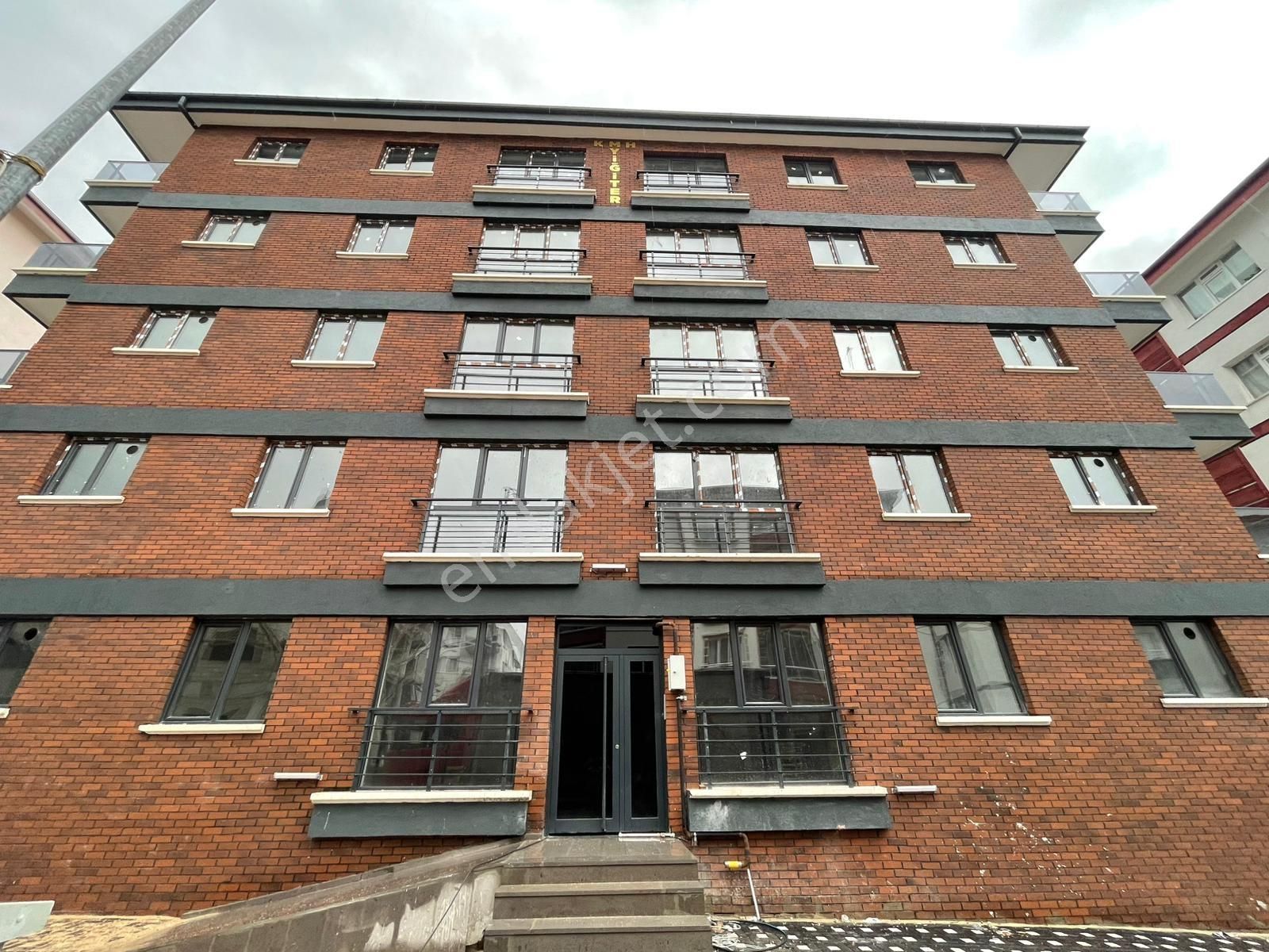 Akçay Mah. Merkezi Konumda Sıfır 1+1 Daire