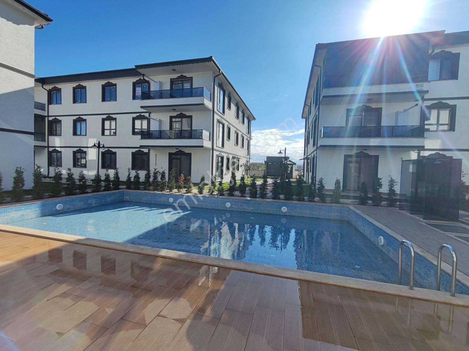 Müstakil Bahçeli Havuz Cephe 2+1 Sıfır Amerikan Mutfak Kiralık - Görsel 27