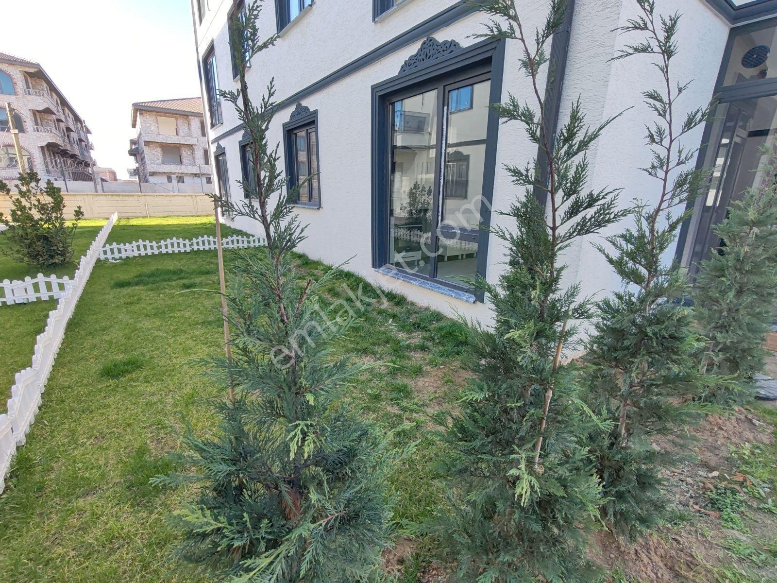 Müstakil Bahçeli Havuz Cephe 2+1 Sıfır Amerikan Mutfak Kiralık - Görsel 32