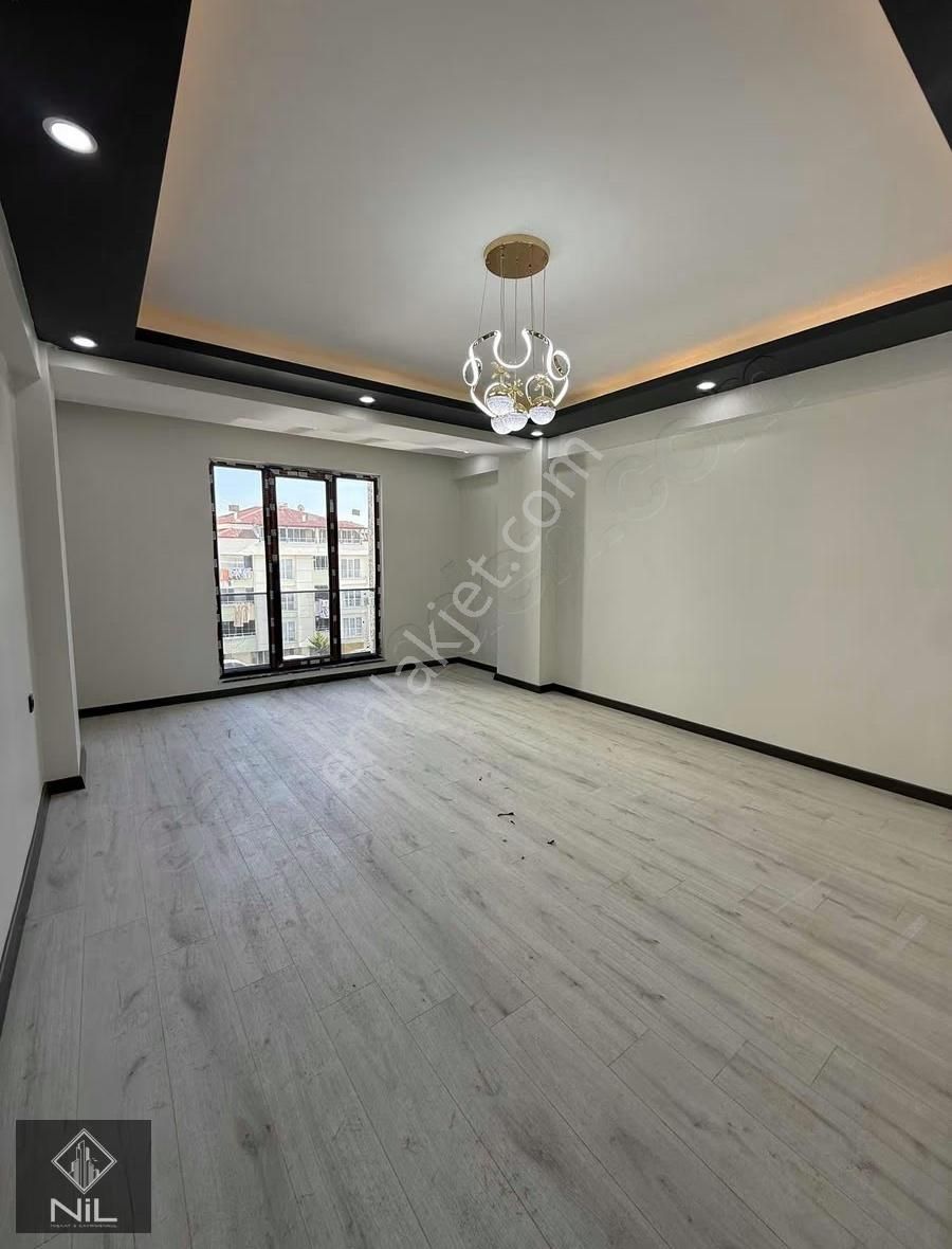 Erbay Cd 2+1 Pazar Pazarı Mevkii Ebeveyn Banyolu Sıfır Daire