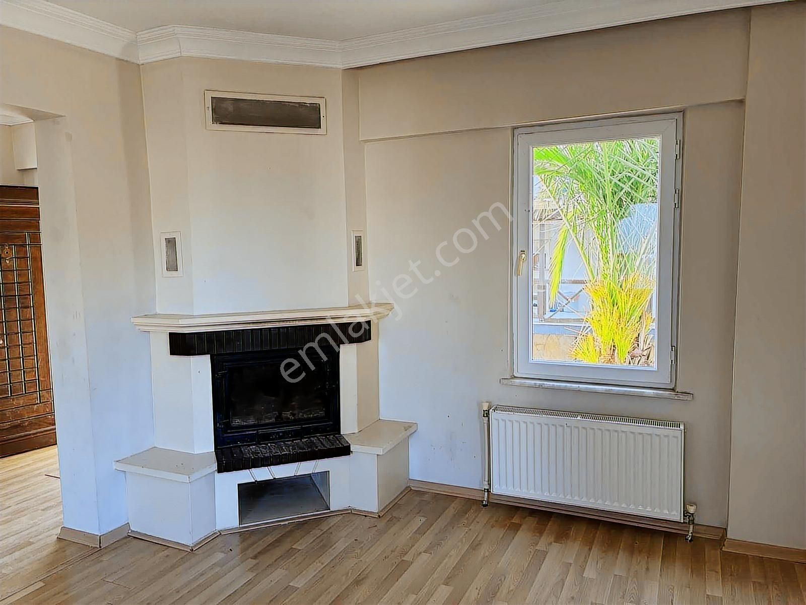 Remax Anka'dan Satılık Salkım Sitesinde Villa - Görsel 12