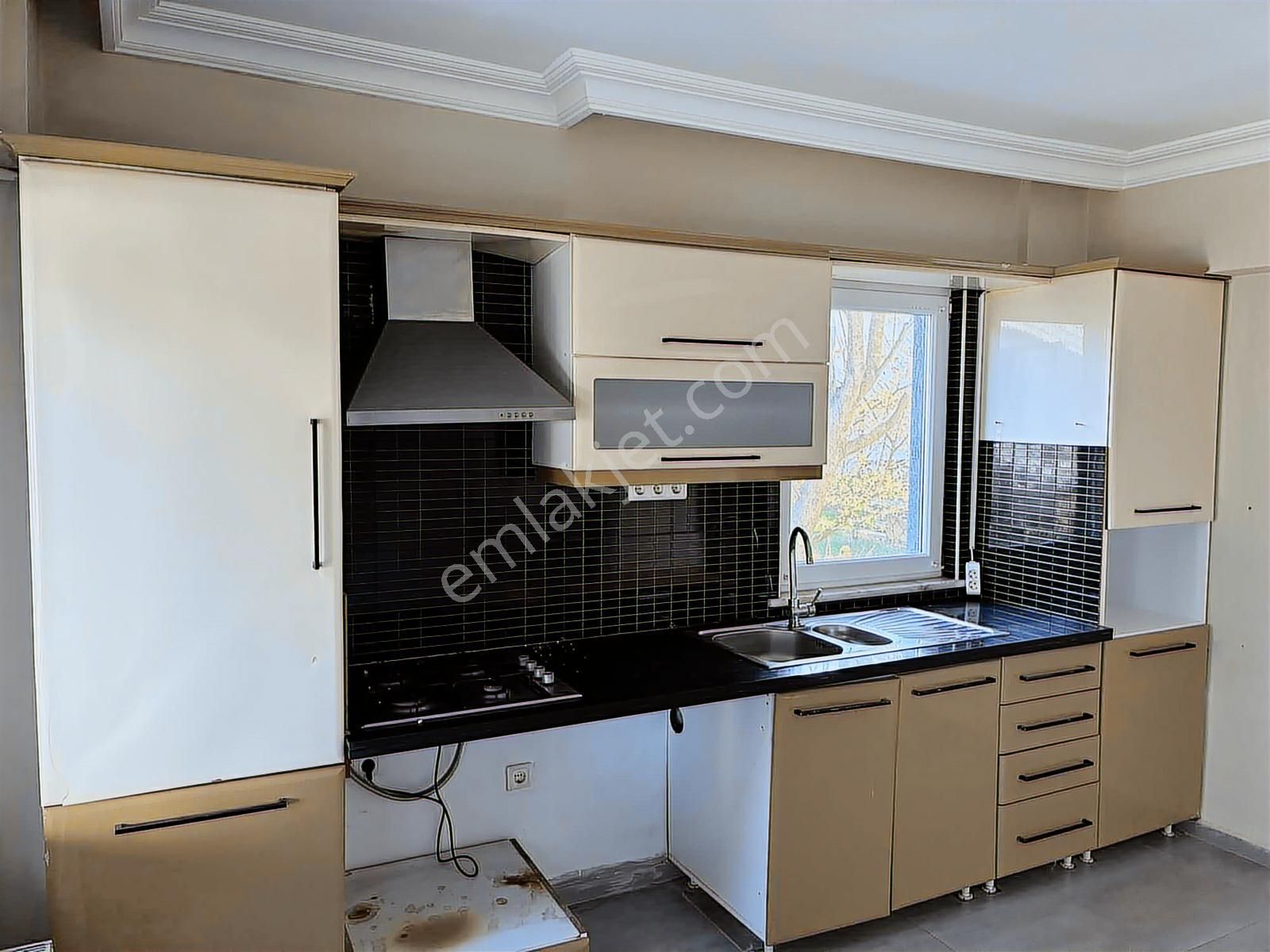 Remax Anka'dan Satılık Salkım Sitesinde Villa - Görsel 17