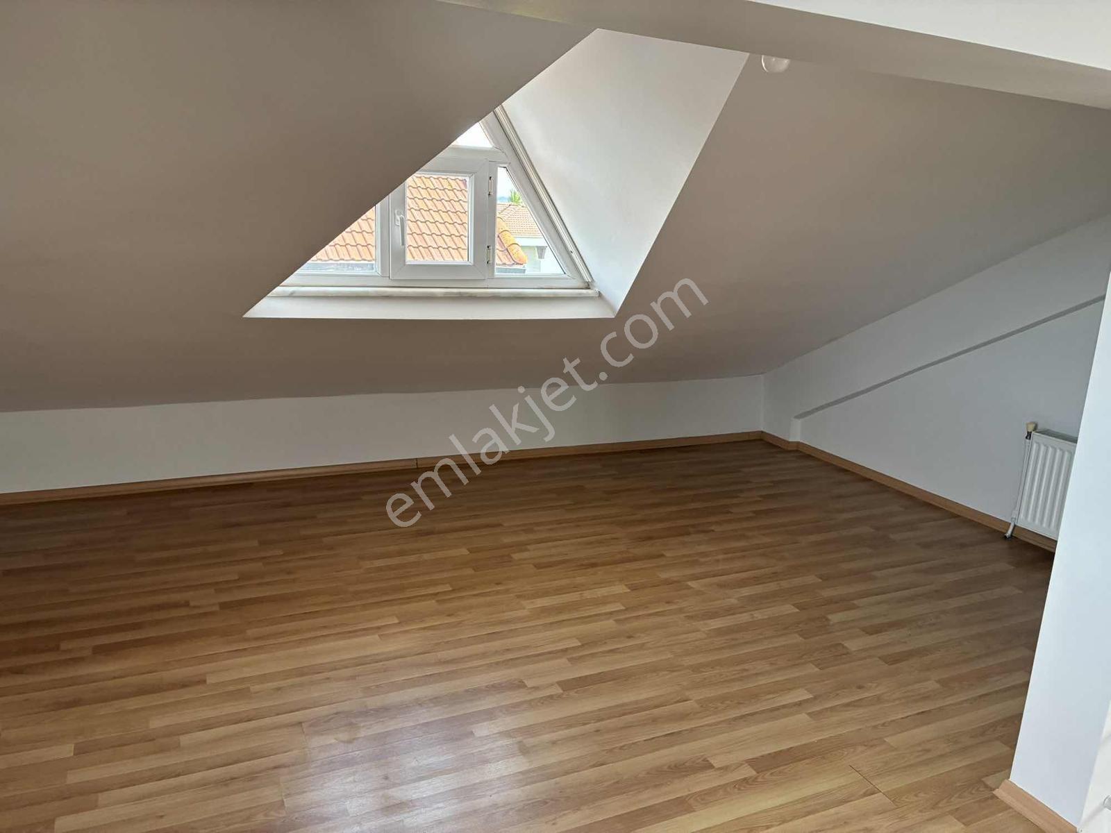Remax Anka'dan Salkım Sitesi 4+1 Müstakil Bahçeli Satılık Villa - Görsel 13