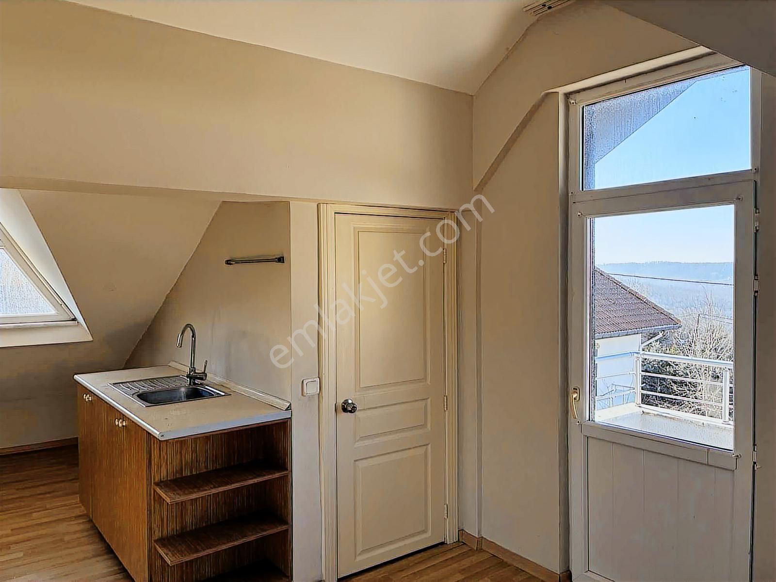 Remax Anka'dan Satılık Salkım Sitesinde Villa - Görsel 27