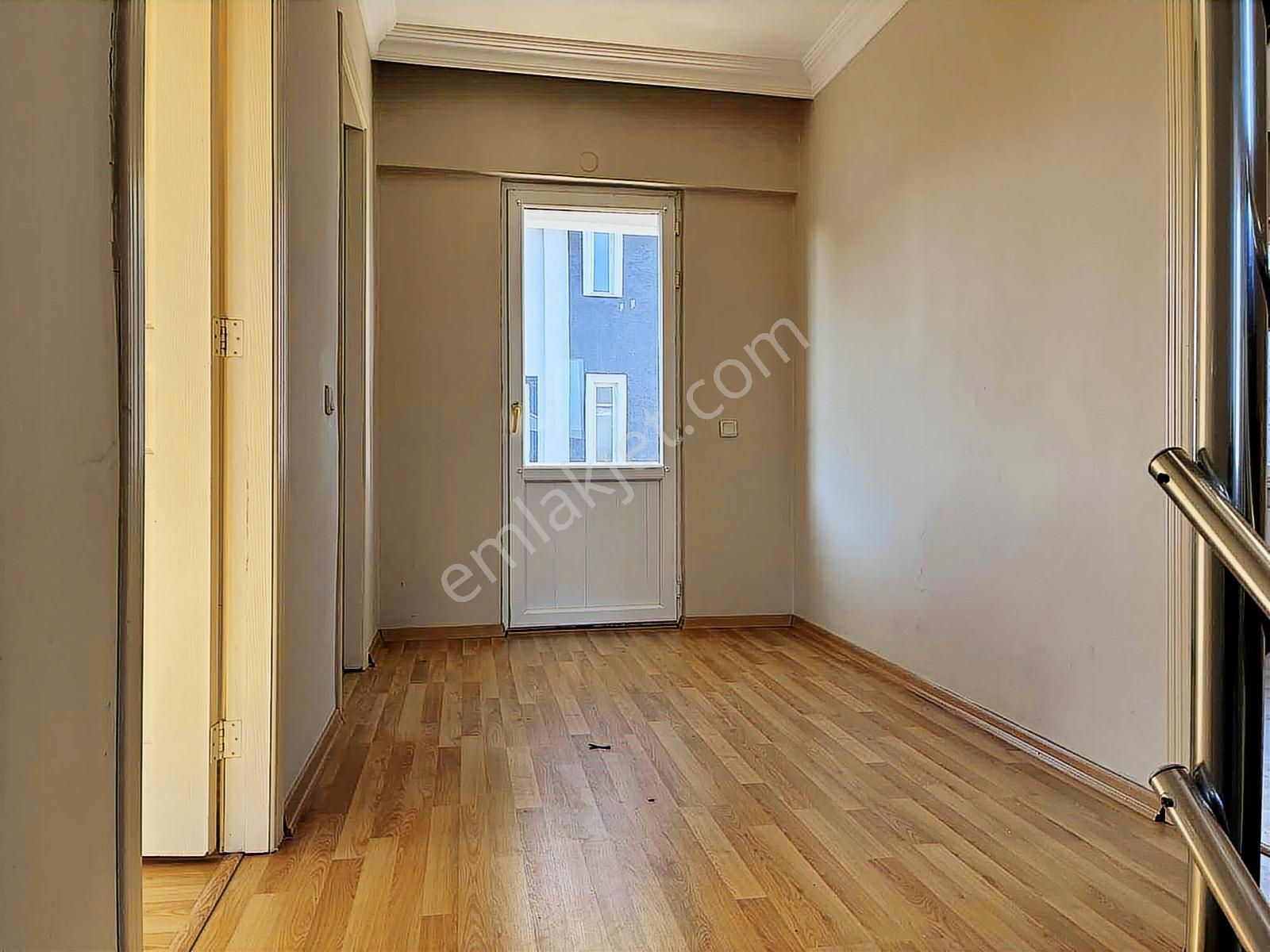 Remax Anka'dan Satılık Salkım Sitesinde Villa - Görsel 34