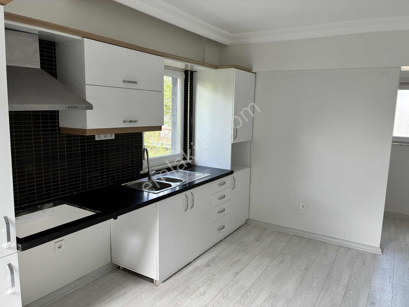 Remax Anka'dan Salkım Sitesi 4+1 Müstakil Bahçeli Satılık Villa - Görsel 21