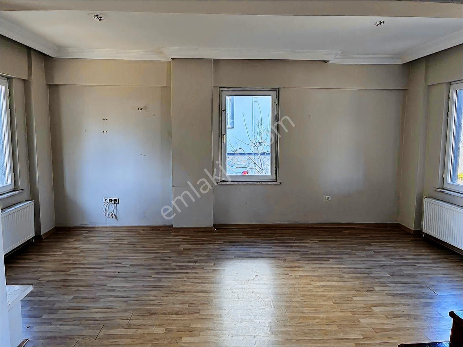 Remax Anka'dan Satılık Salkım Sitesinde Villa - Görsel 16