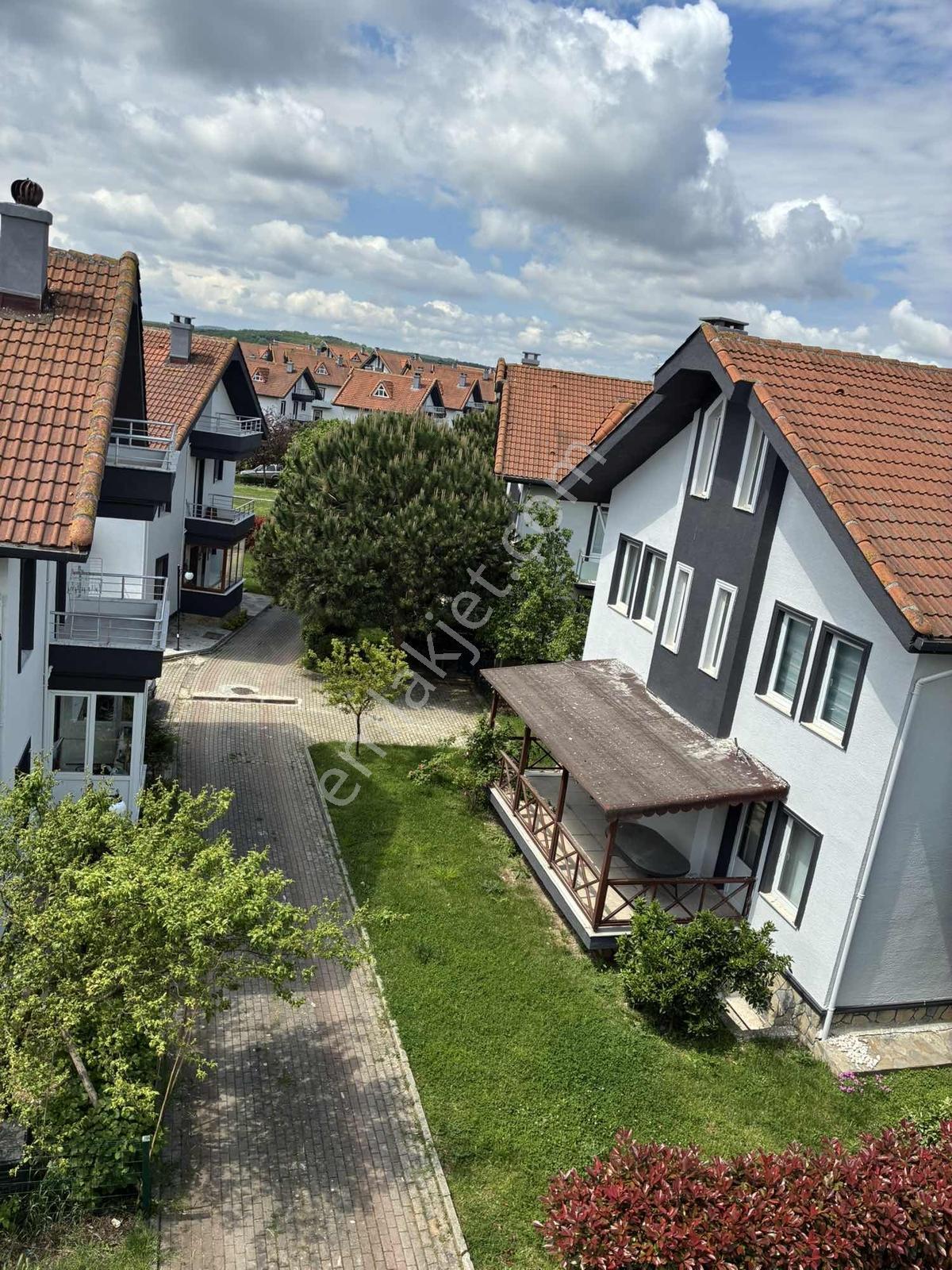 Remax Anka'dan Salkım Sitesi 4+1 Müstakil Bahçeli Satılık Villa - Görsel 20