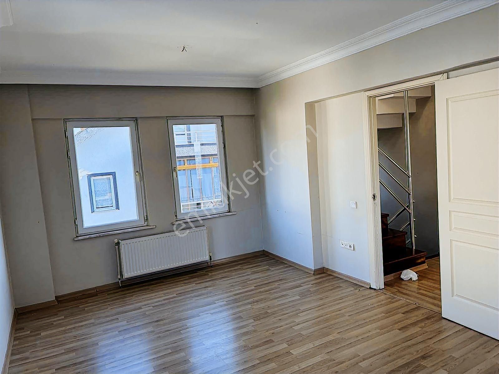 Remax Anka'dan Satılık Salkım Sitesinde Villa - Görsel 3