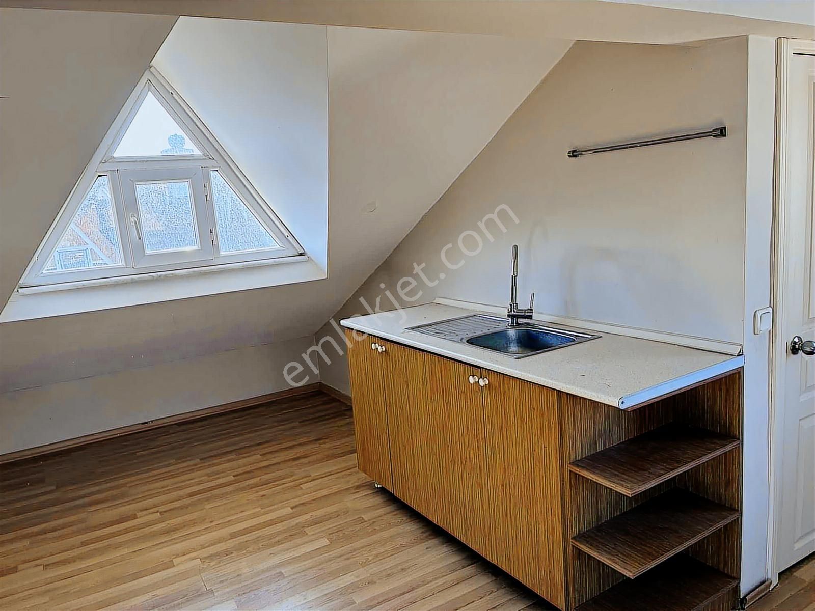 Remax Anka'dan Satılık Salkım Sitesinde Villa - Görsel 15