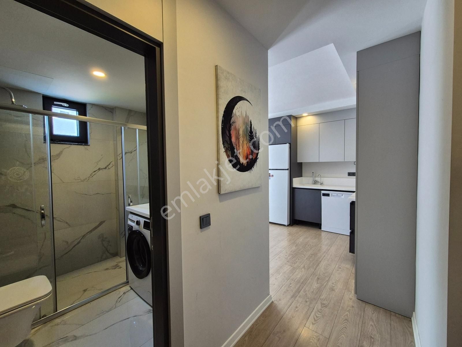 Altıntaş'ta Havuz Cepheli Sitede Bahçe Kullanımlı Satılık 1+1 - Görsel 8