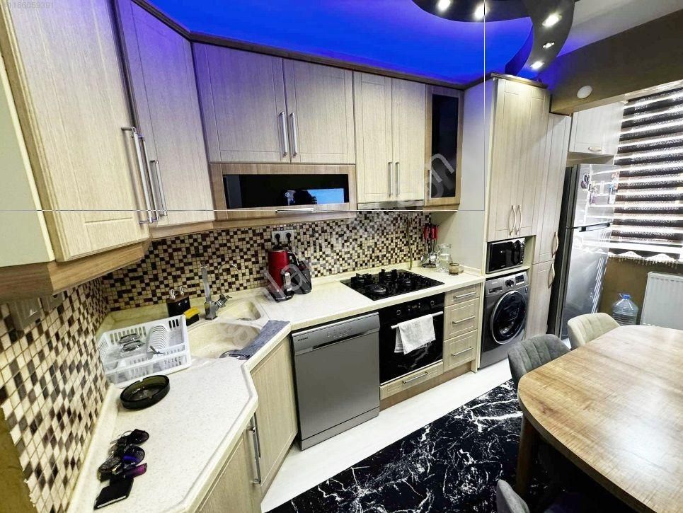 E5 Metro Yakını 3+1 1,kat Hisse Tapulu Güney Cephe Daire - Görsel 5