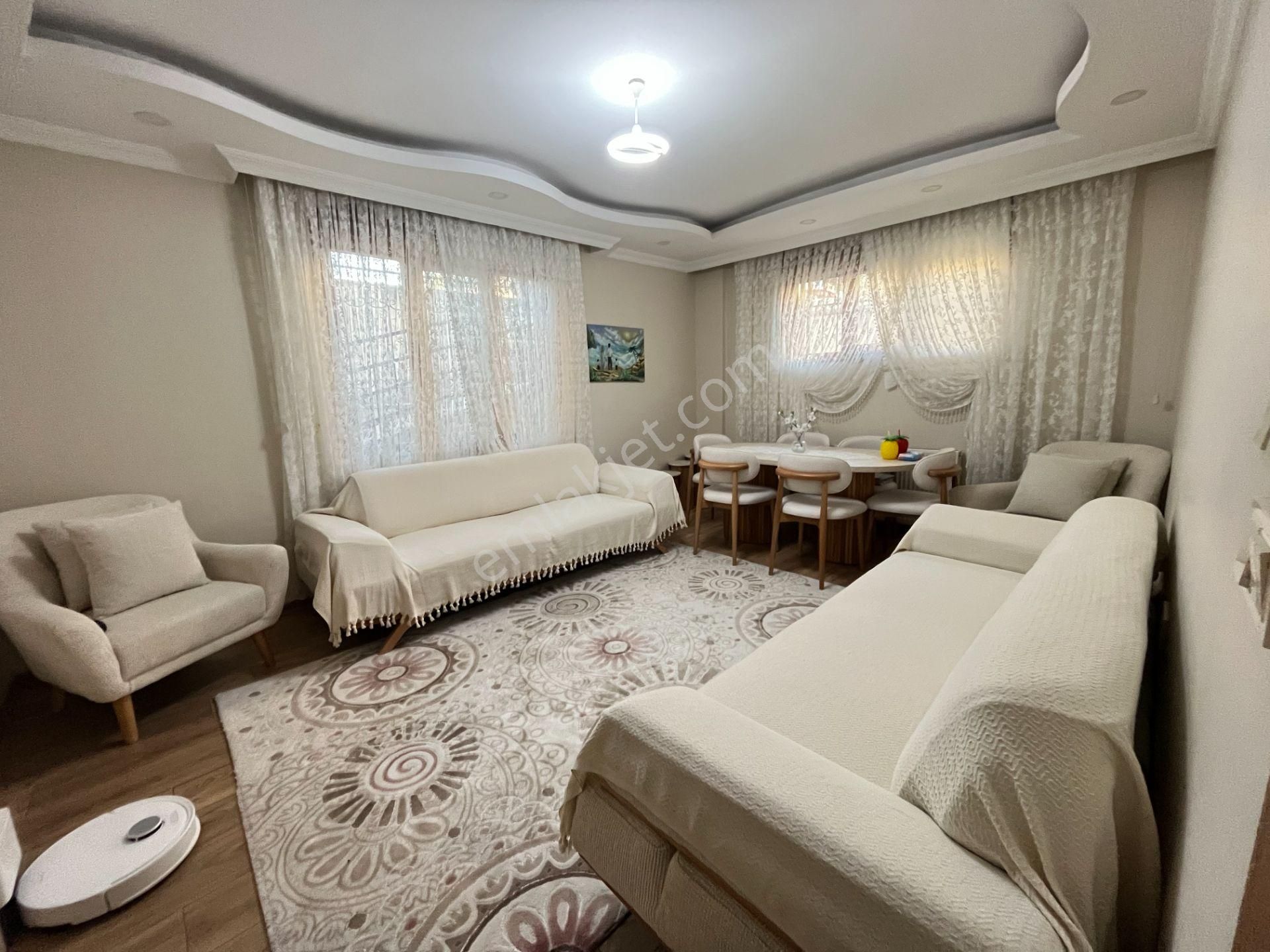 Büyülçekmece Cumhuriyet Mah Yeni Binada Lüks 2+1 Acil Satılık Daire