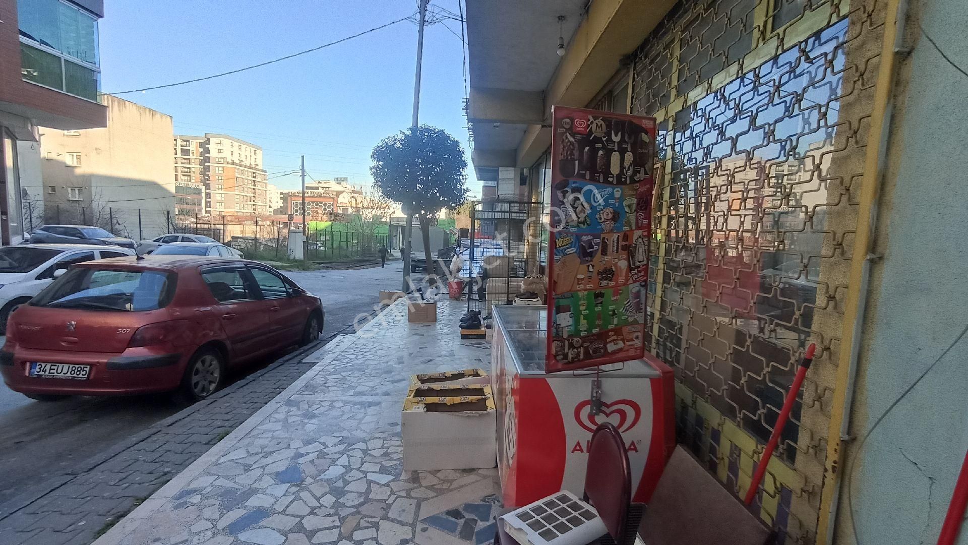 Halkalı Merkez Mahallesi'nde Devren Satılık Market - Görsel 5