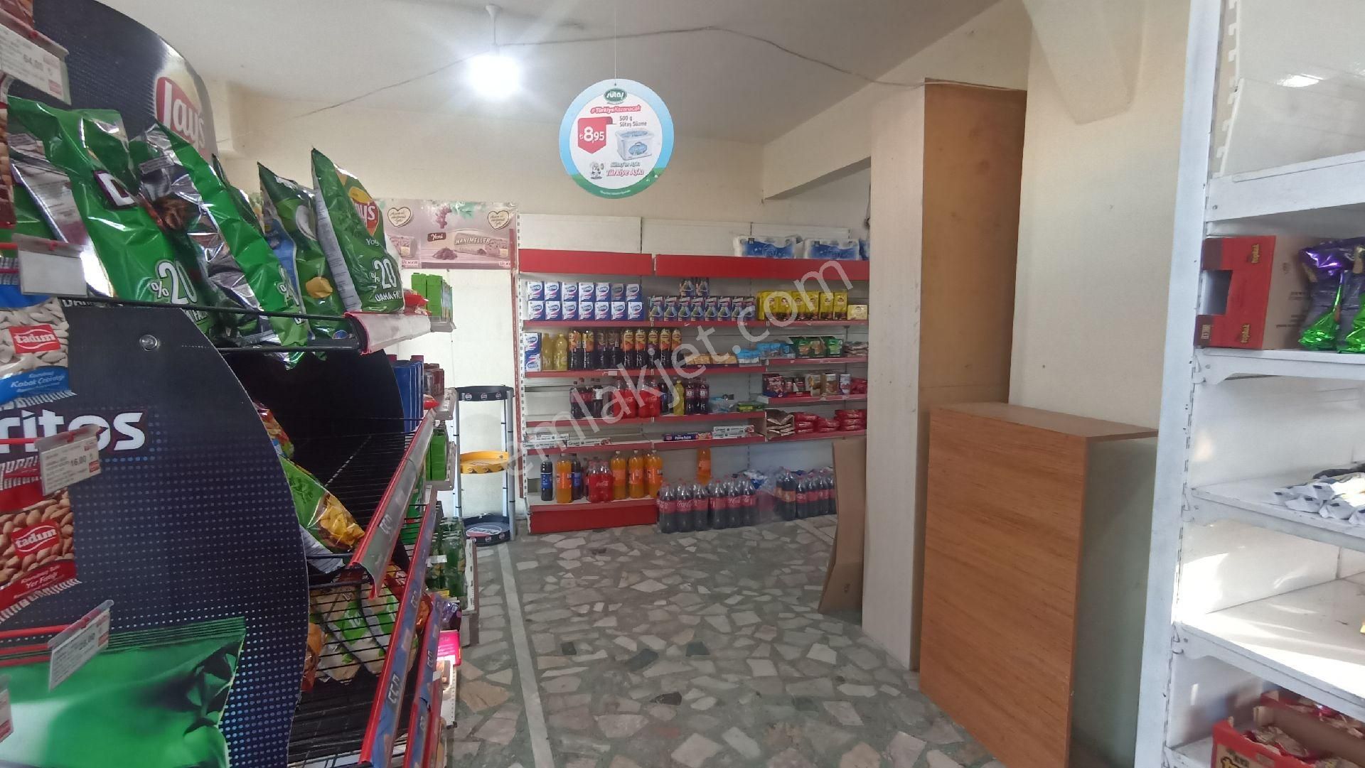 Halkalı Merkez Mahallesi'nde Devren Satılık Market - Görsel 3