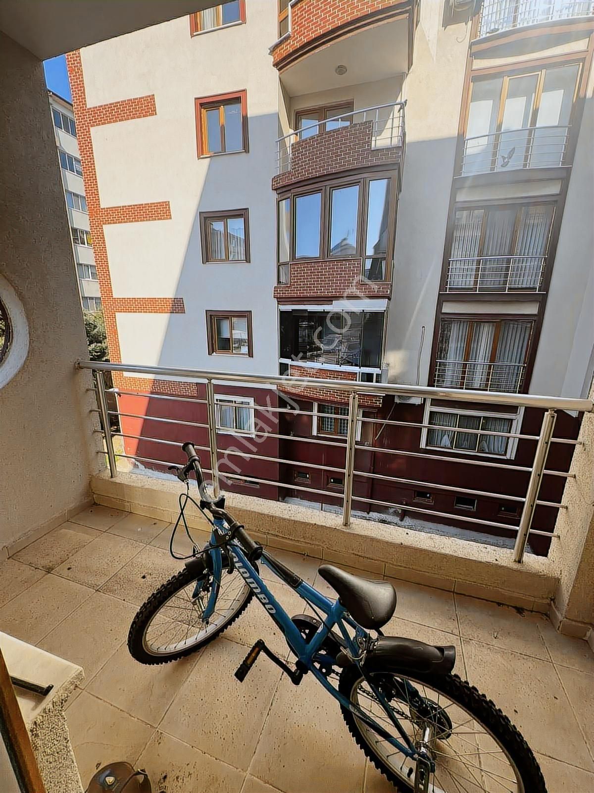 Muhittin Mah. Havuzlu Site İçinde 3+1/145m2 Satılık Fırsat Daire - Görsel 2