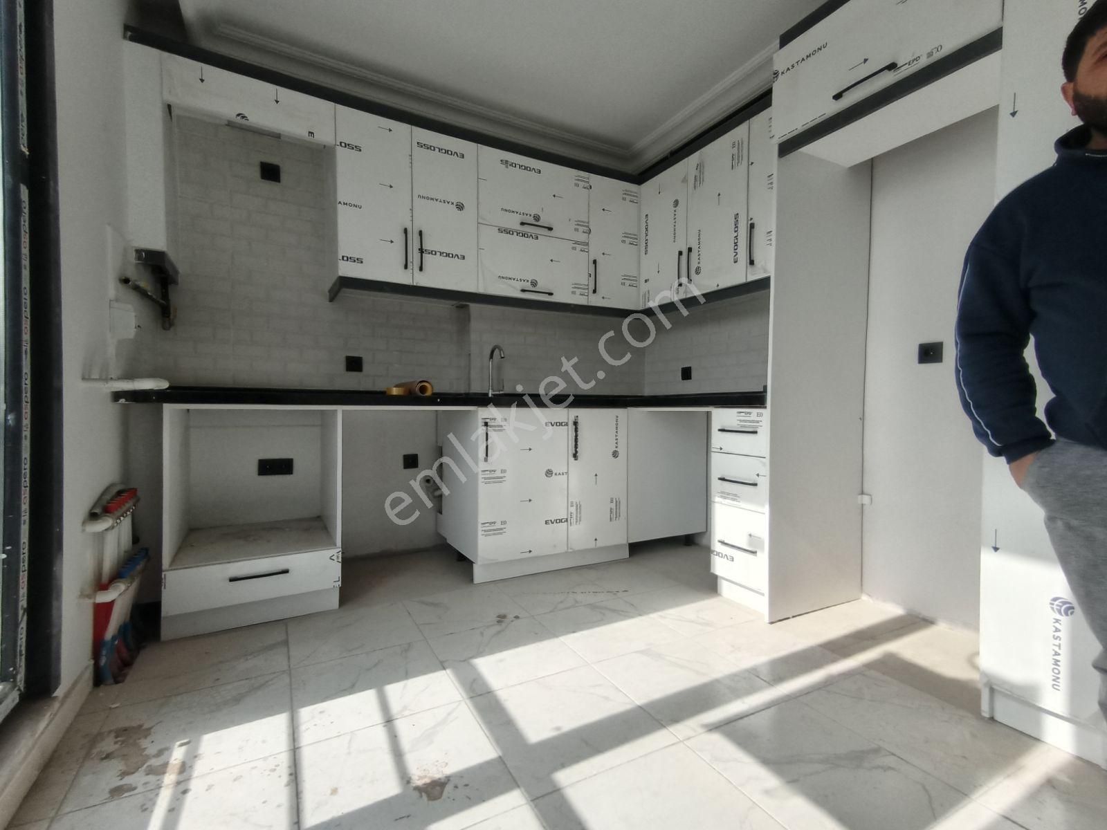 Sancaktepe A.gazi Mah De 3+1,115m2 Arakat Daire - Görsel 11