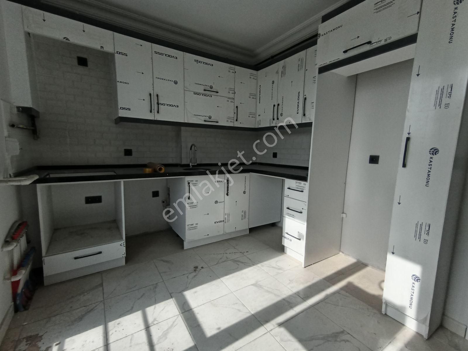 Sancaktepe A.gazi Mah De 3+1,115m2 Arakat Daire - Görsel 17