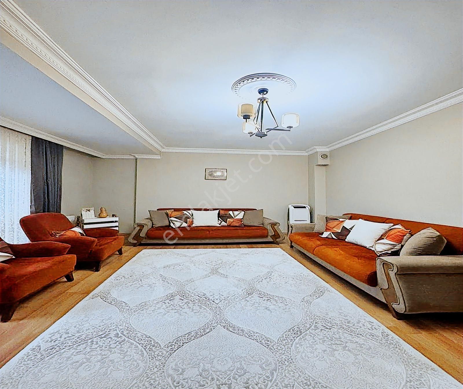 Esenyurt Kıraç Atatürkmah. 2.kat 3+1 125m2 Sadece 4.300.000 Tl